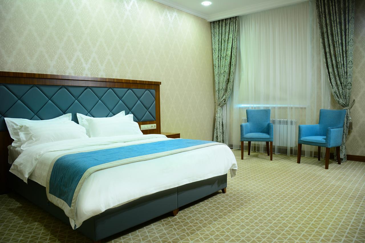 Hotel Arai Plaza Тараз Экстерьер фото